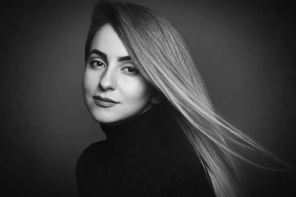 Heydari, Amir: Freundliches Mädchen