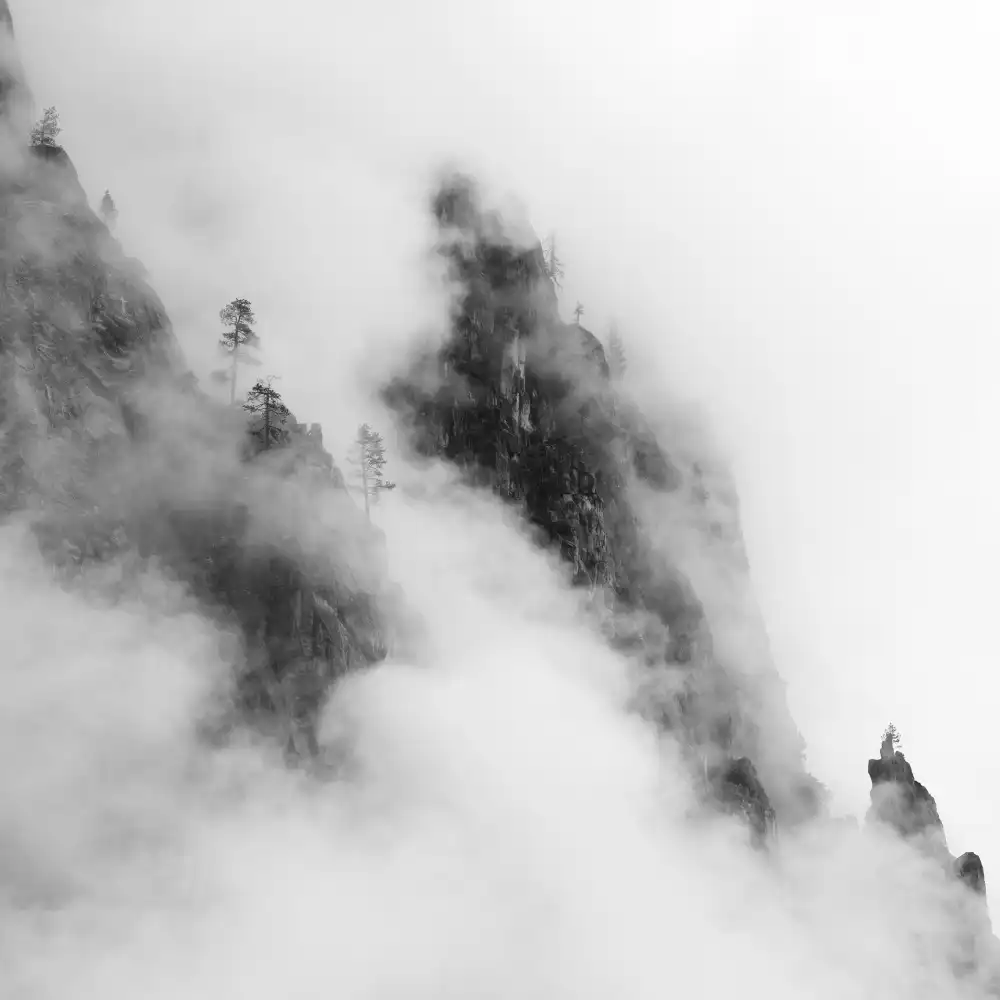 Chengming: Montagna nebbiosa