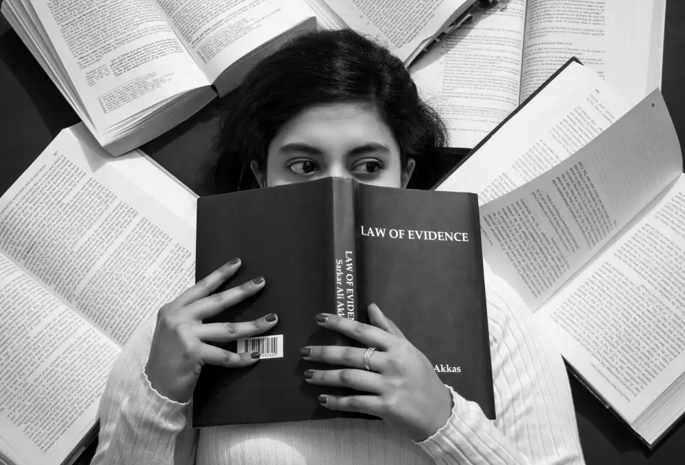 Hriday, Das Prodipta: She loves the smell of book ink.