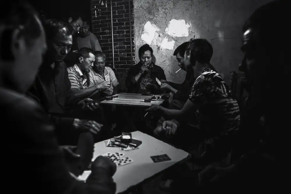 Tagliarino, Marco: Gambling in the dark of the night