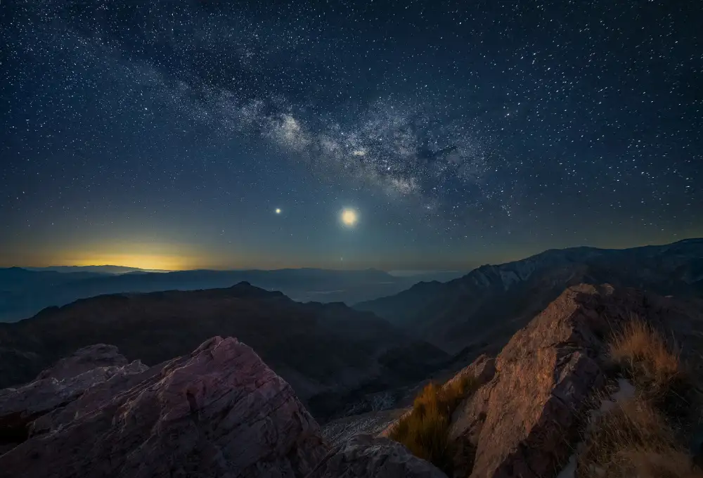 P., Ruiqing: Vía Láctea con Luna