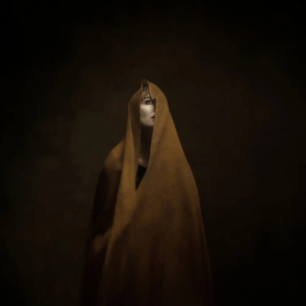 Hasheminasab, Moein: chica persa