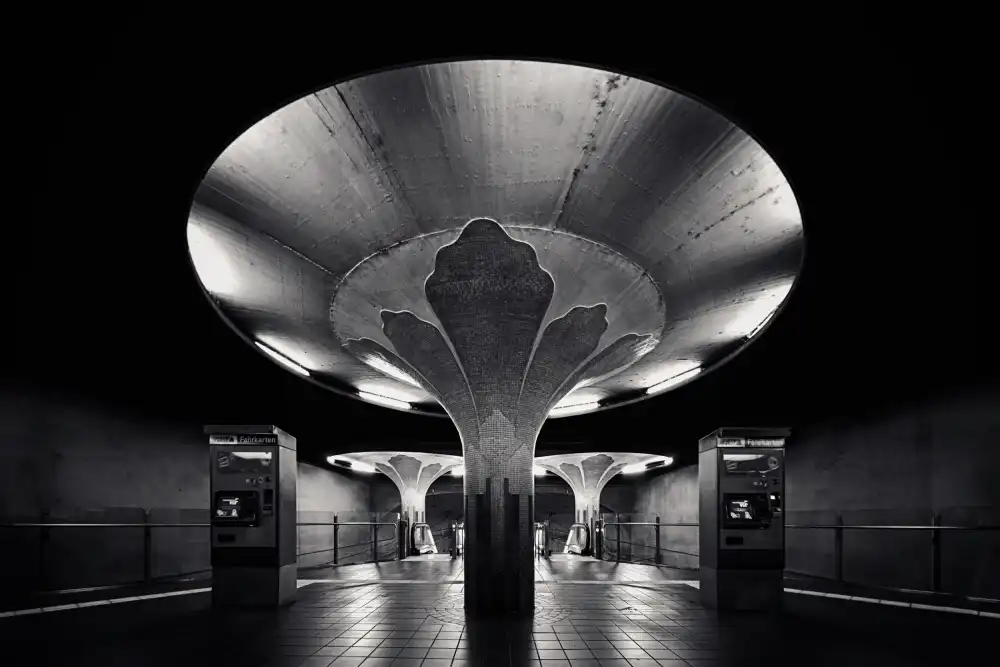 Weber, Roland: U-Bahn-Pilz