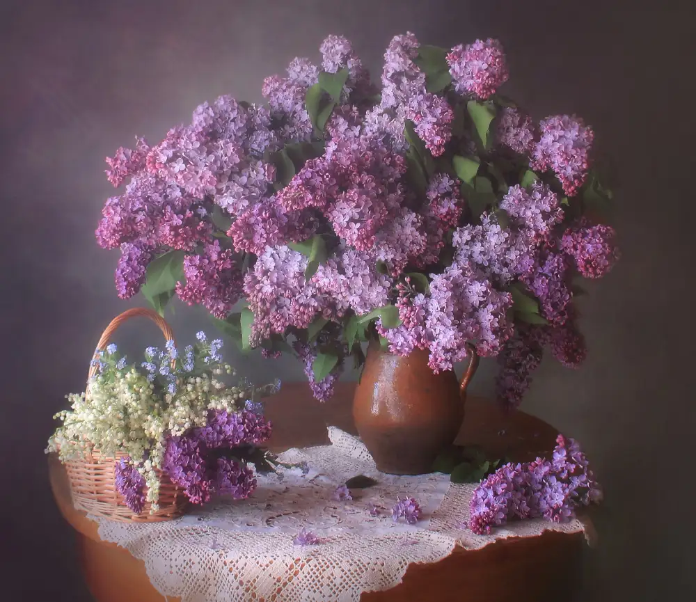 Skorokhod, Tatyana: Spring still life with lilacs and lilies of the valley