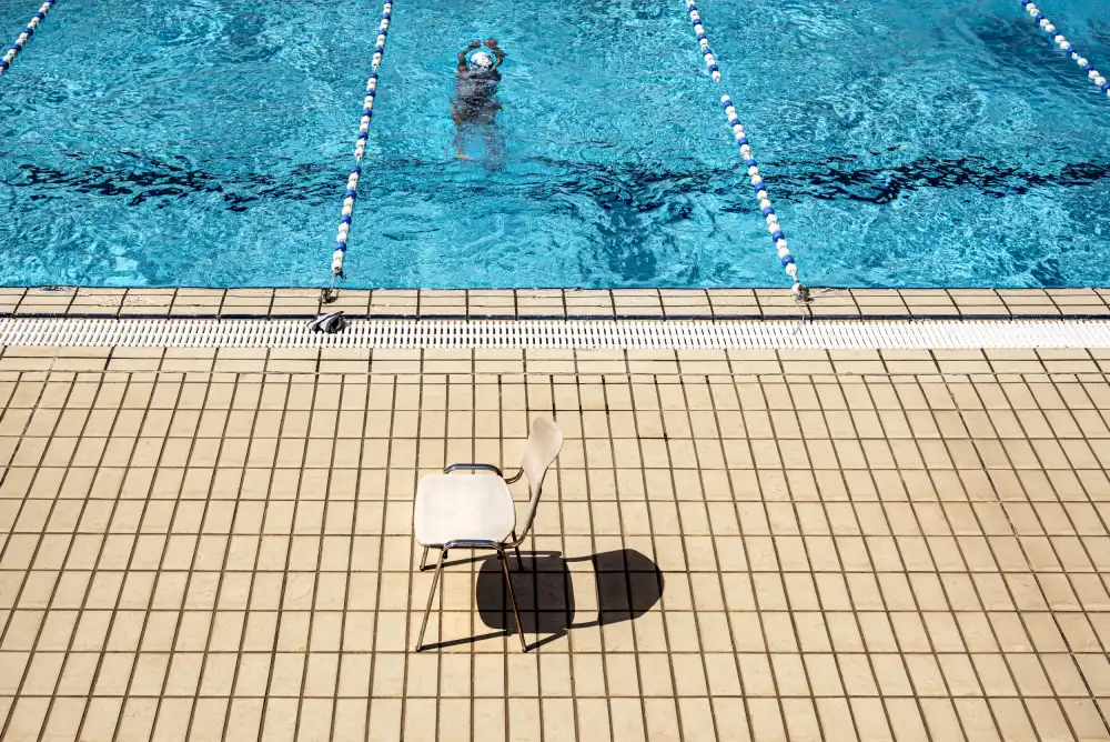 Wride, Linda: am Pool