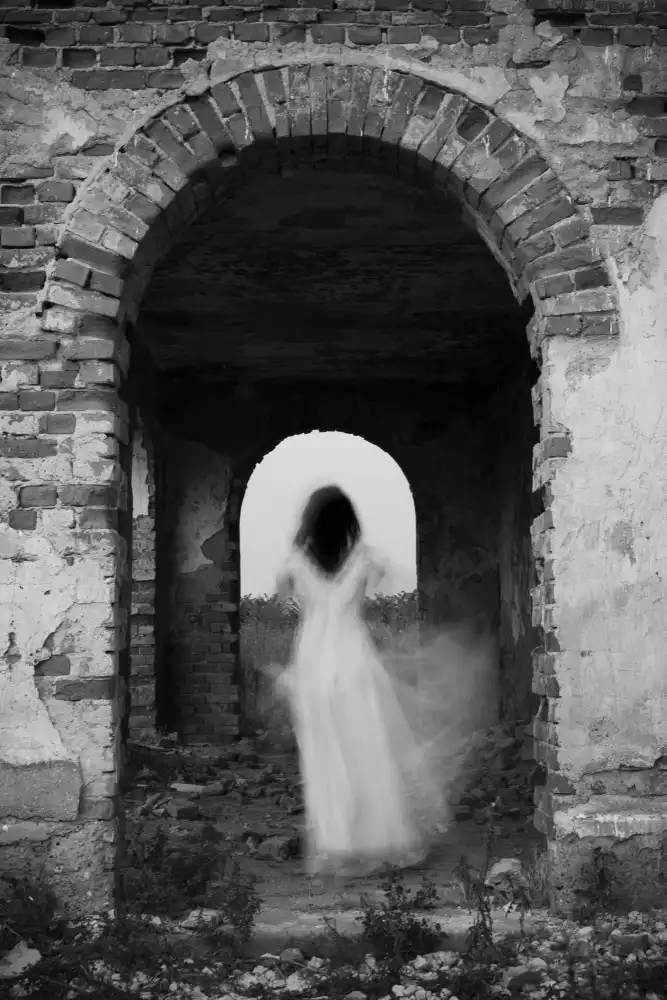Bosogea-Tudor, Ileana: novia corriendo