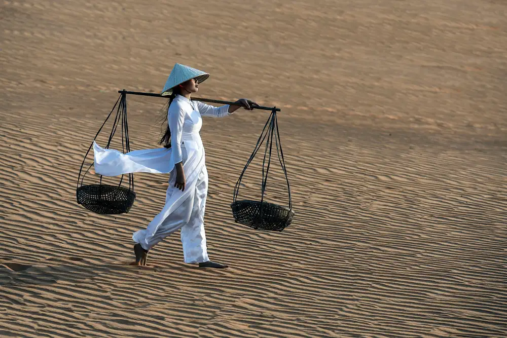 Perovich, Irene: Caminando sobre las dunas