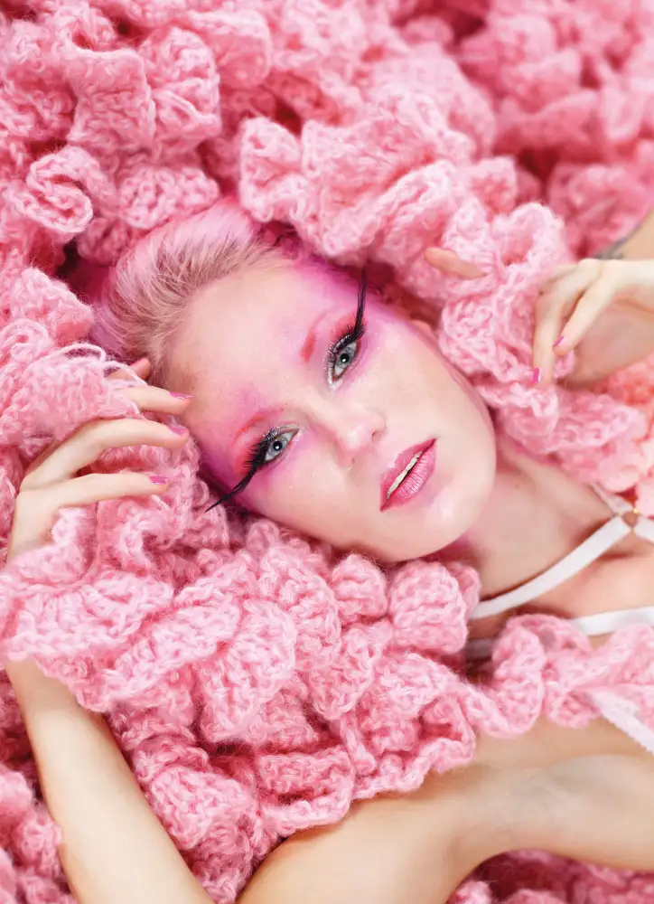 Allmaier, Michael: mujer Rosa