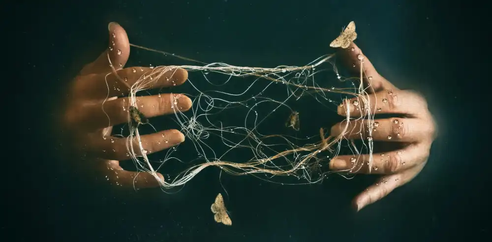 Sherin.Abdou: Entwined