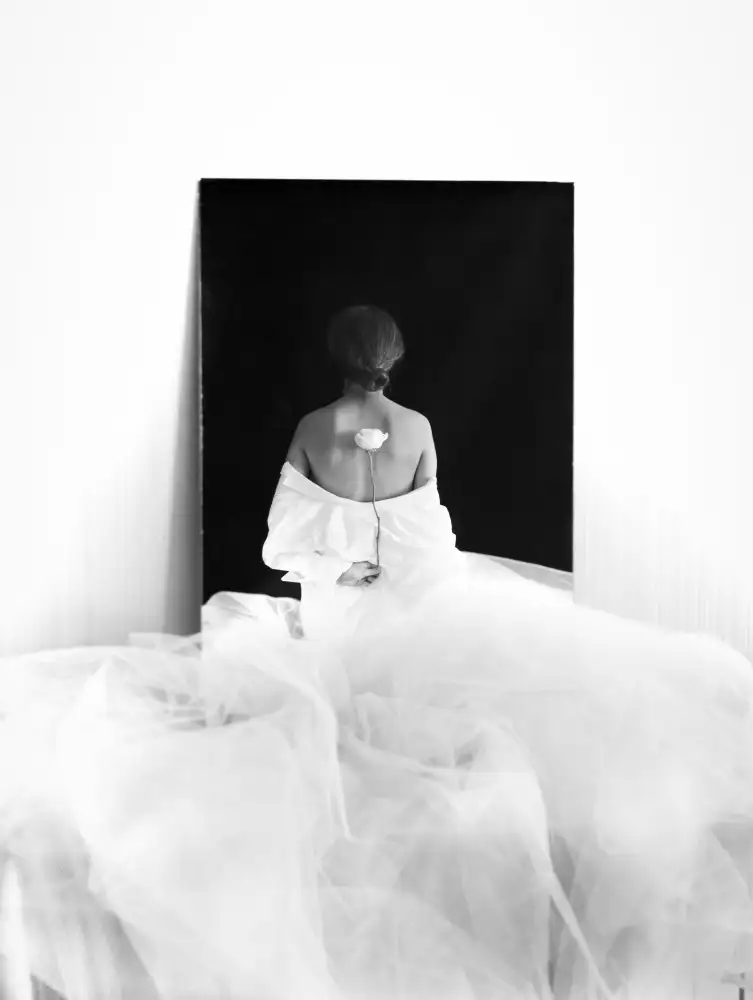 shadkhast, naghmeh: Miroir de solitude