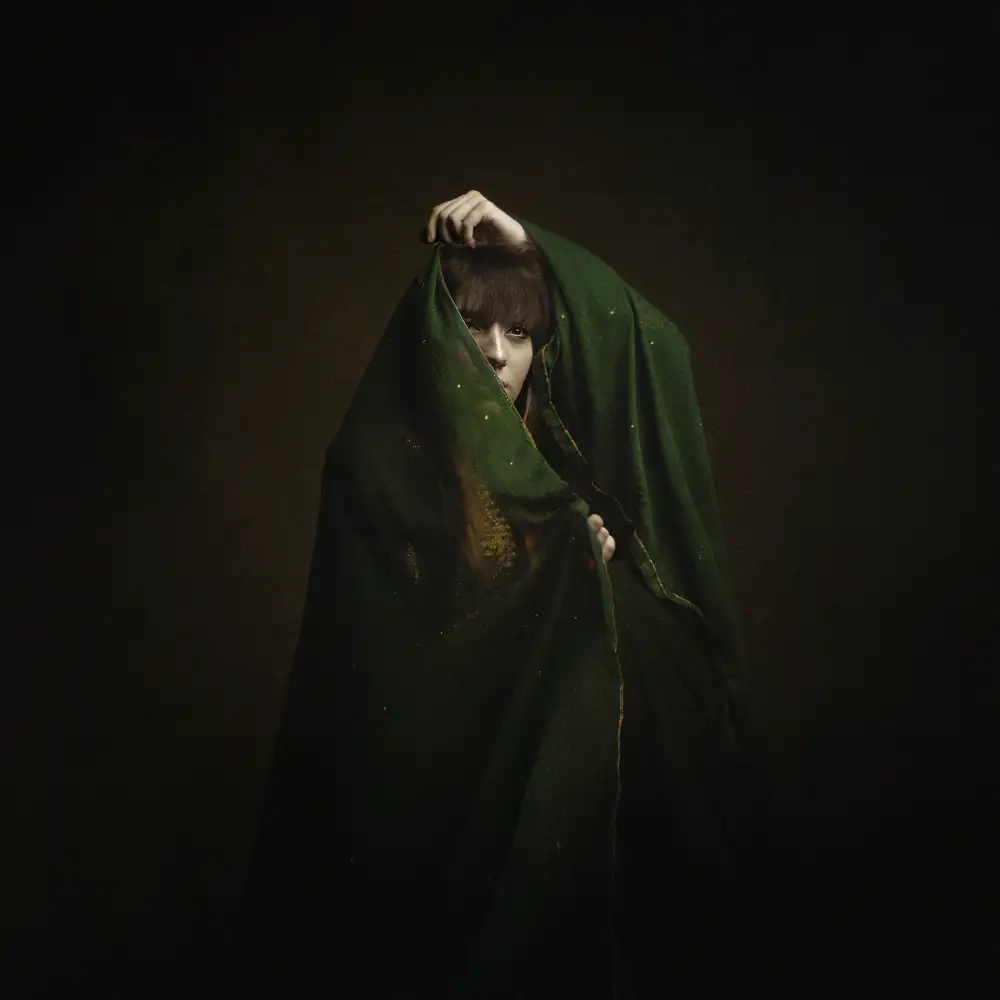 Hasheminasab, Moein: chica persa
