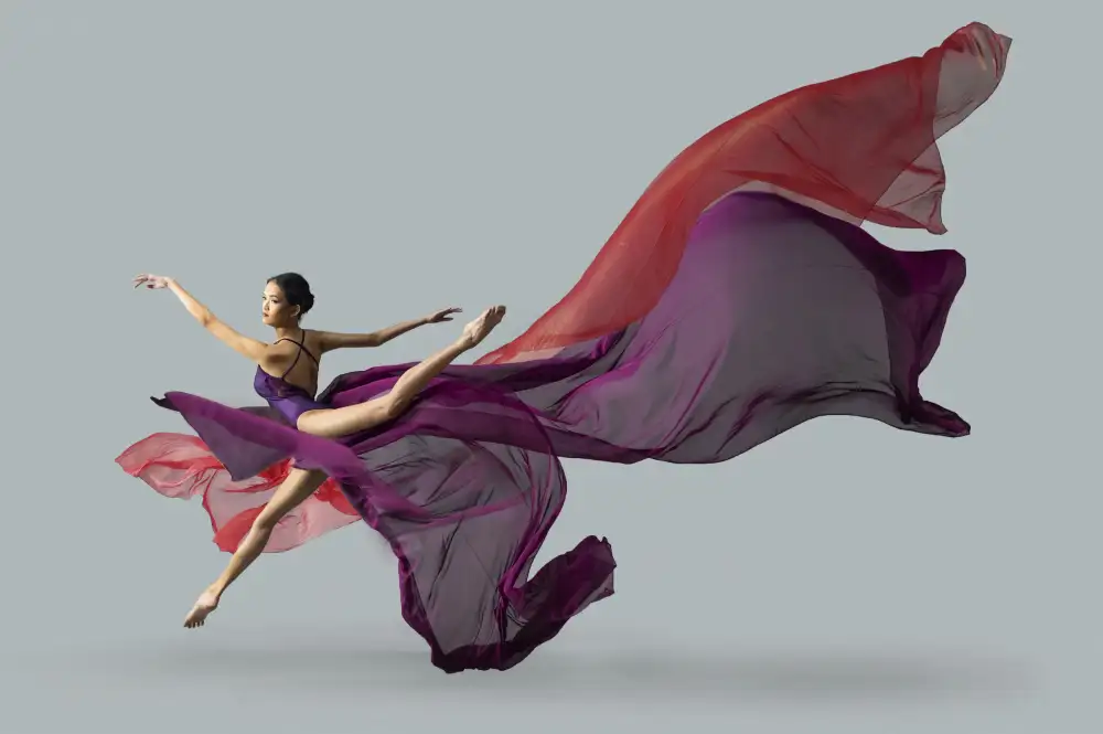 Aditya, Rawisyah: bailarina bicolor