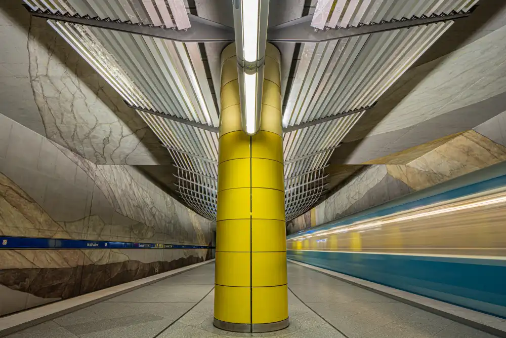 Schmidtke, Holger: uscendo dalla Stazione