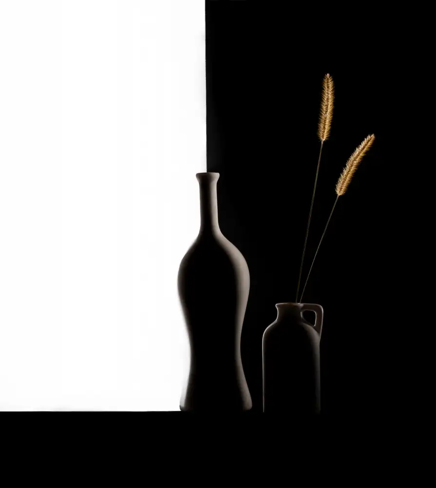 Perfoncio, Margareth: Black and White