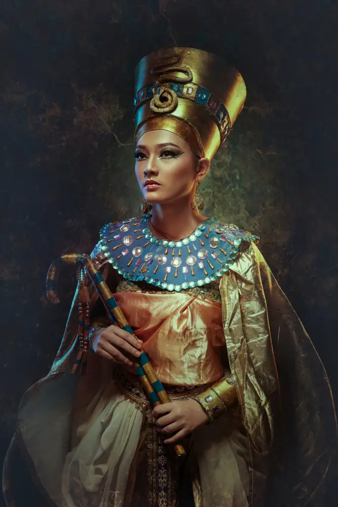 Setiadi, Ajar: the Nefertiti