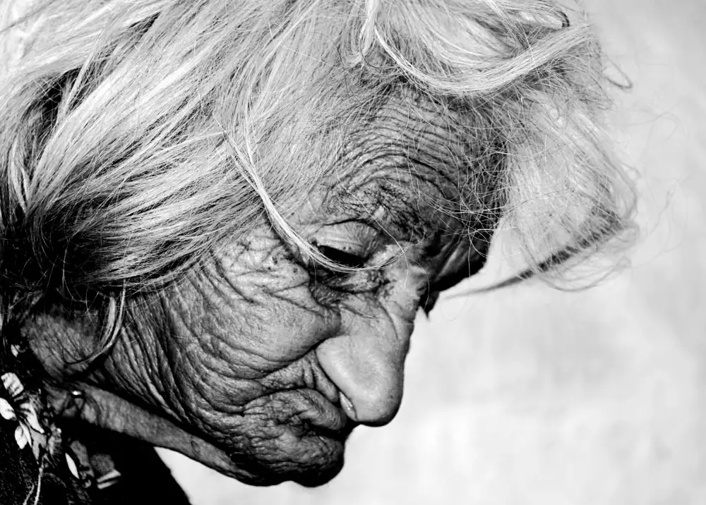 Nodeh, Mostafa: Grand mother