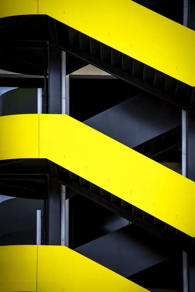 Wride, Linda: Escaliers jaunes