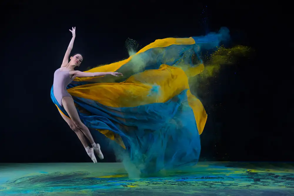 Suhardjo, Lisdiyanto: Ballerina jade with colourful cloth
