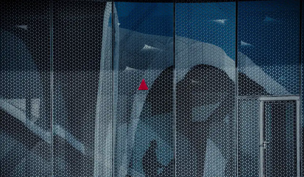 Alsharif, Yahia: Emergency door 02