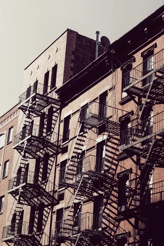 Martin, Rikard: Scale antincendio di New York 02