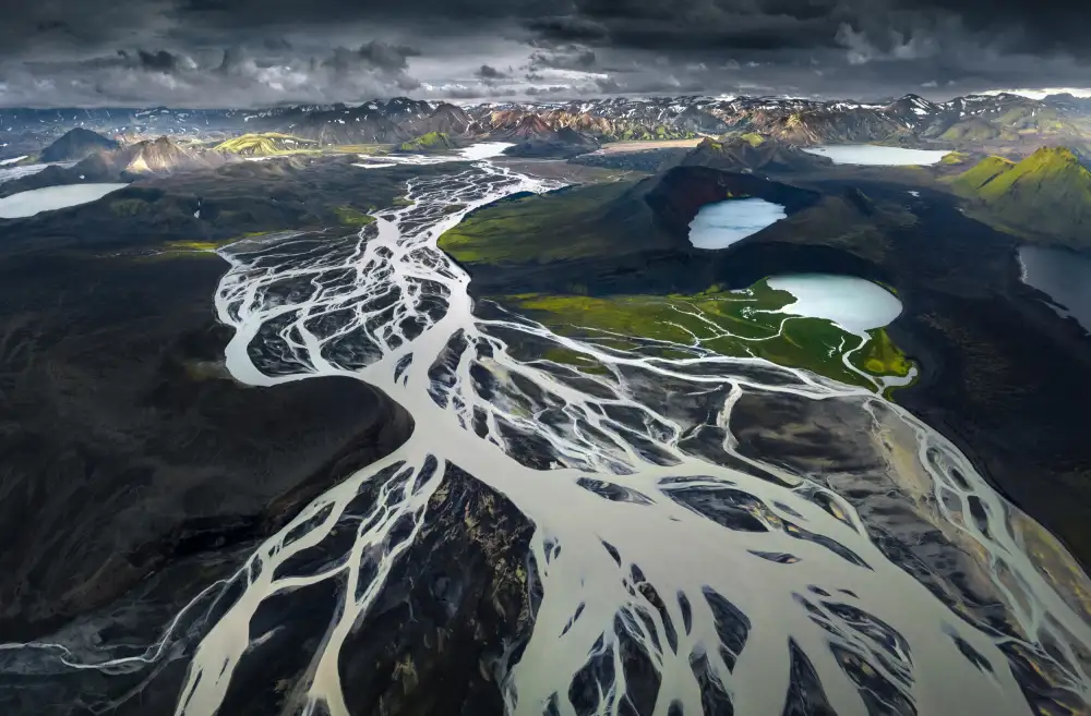 Nienartowicz, Karol: río glaciar