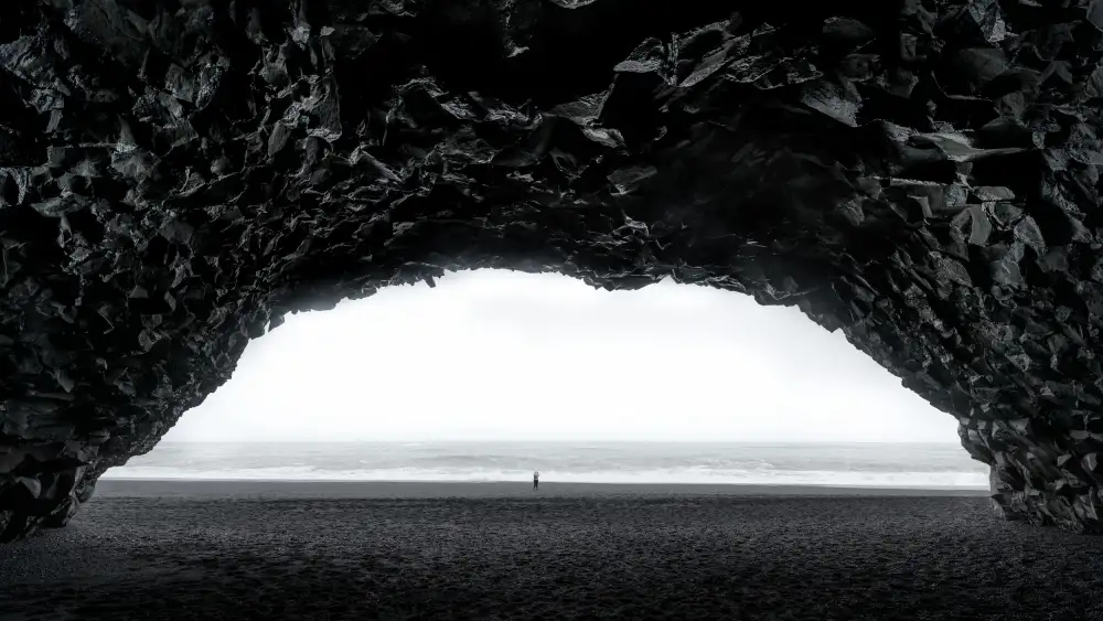 Yu, Zhen James: Nero solitario