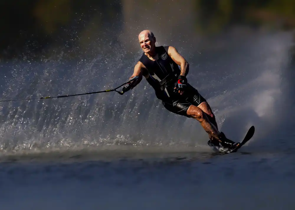 Gu, Zeren: Water Skiing
