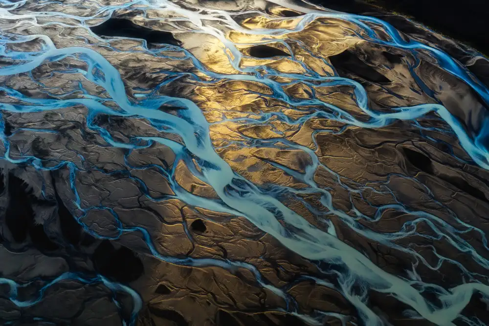 Bian, James: Glacier River