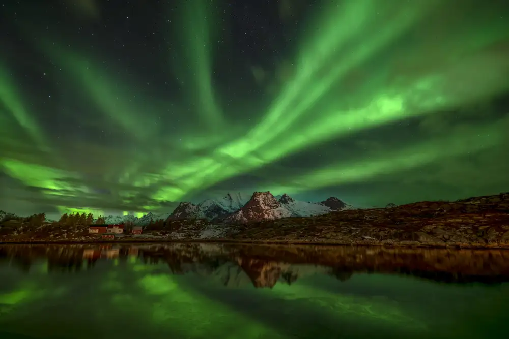 Liu, Ren Raymond: L'aurora boreale in continua evoluzione alle Lofoten