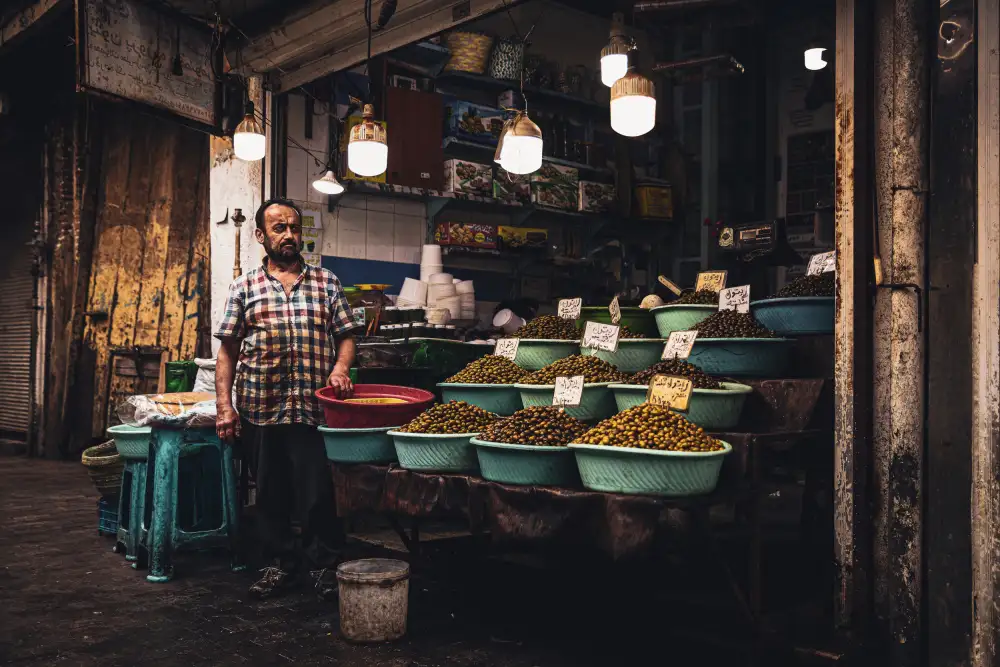 Tagliarino, Marco: The olive shop