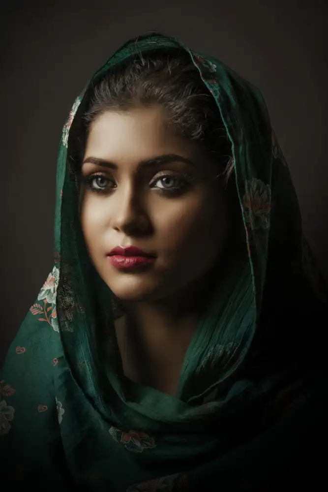 BHATTACHARYYA, PARTHA: WOMAN WITH GREEN SCARF
