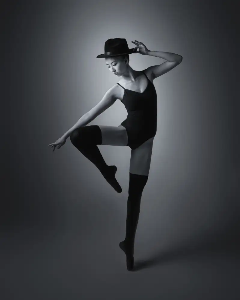 Catherine, W.: Fille avec chapeau
