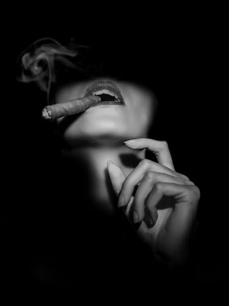 Lee, Martin: Femme avec un cigare