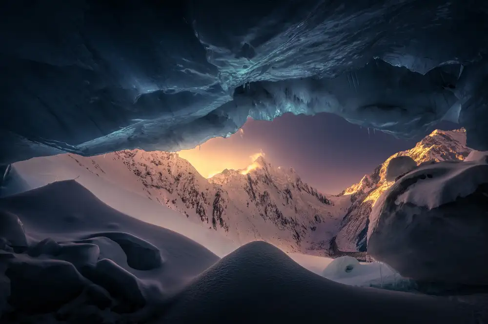 Ye, NingYun: cueva de hielo azul