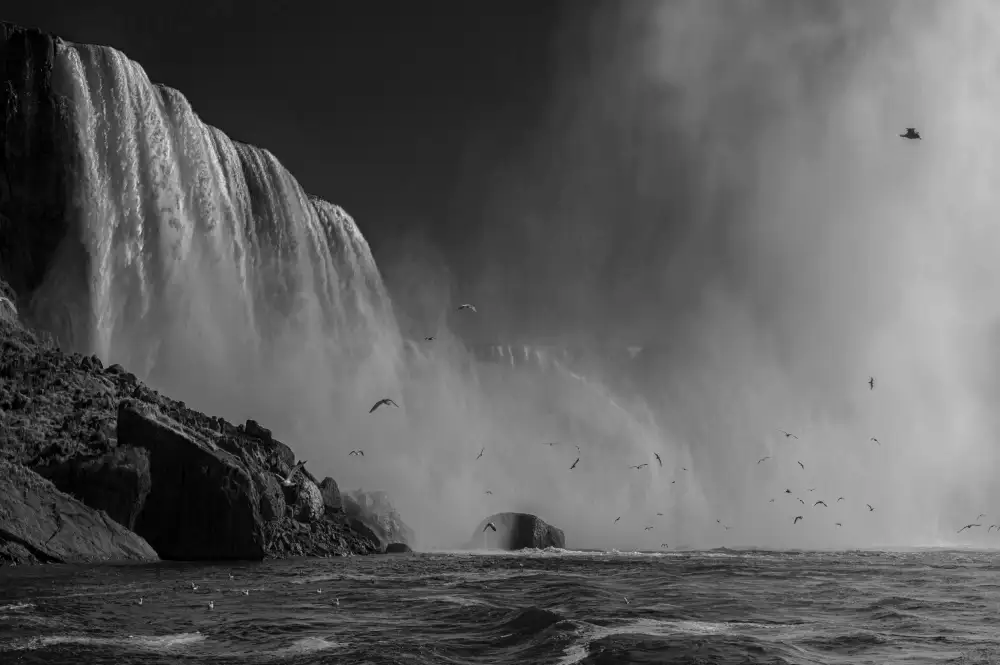 Zeng, Jiahong: chutes du Niagara
