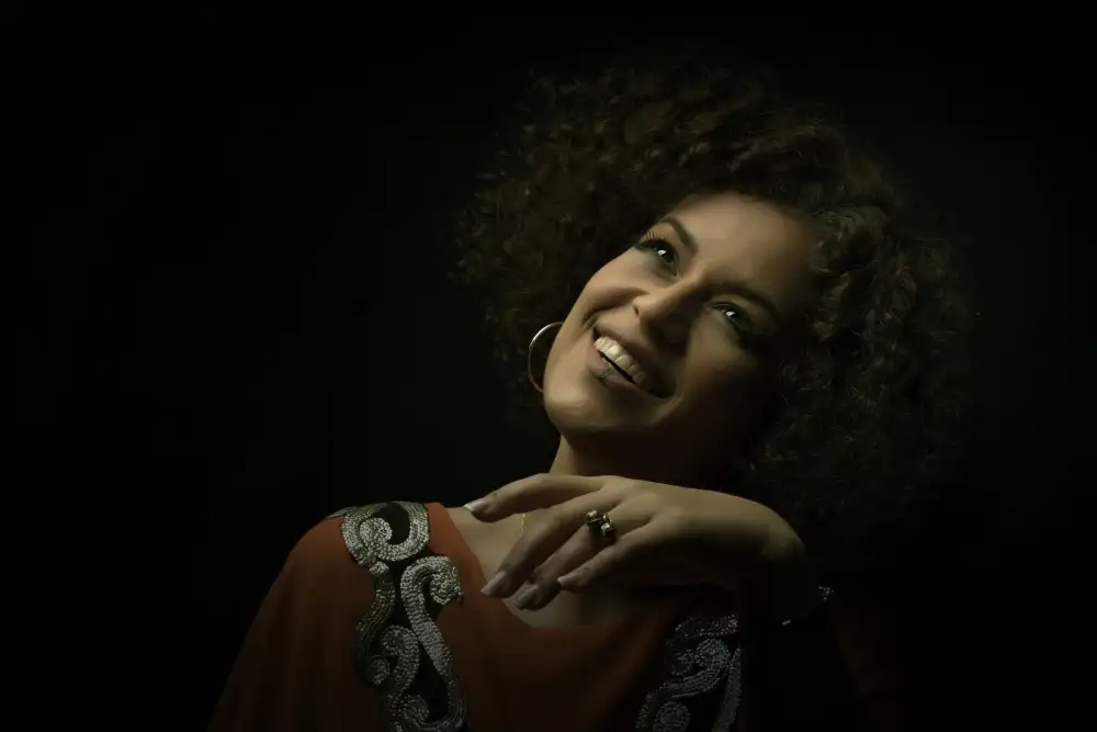 Hasheminasab, Moein: chica persa