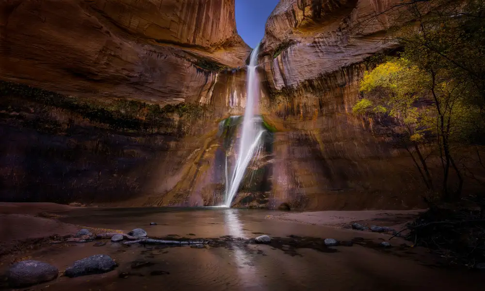 Zhang, Dennis: Water falls