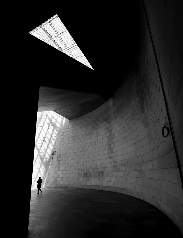 Ezequiel59: Camminando tra luci e ombre