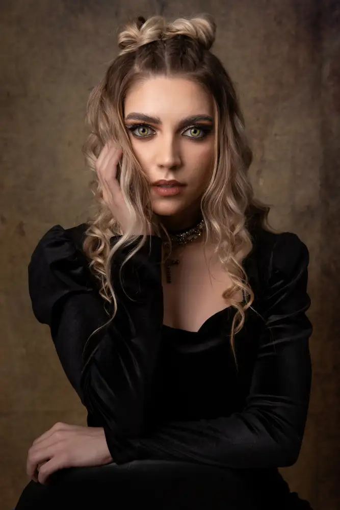 R, Bogdan Mihai: Diana