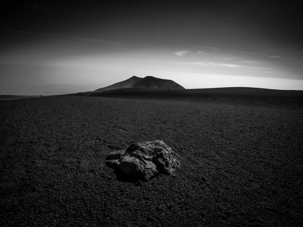 Li, Allan: Silent Volcano