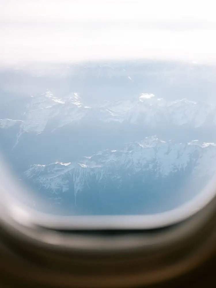 Zwart, Raisa: Plane Window View