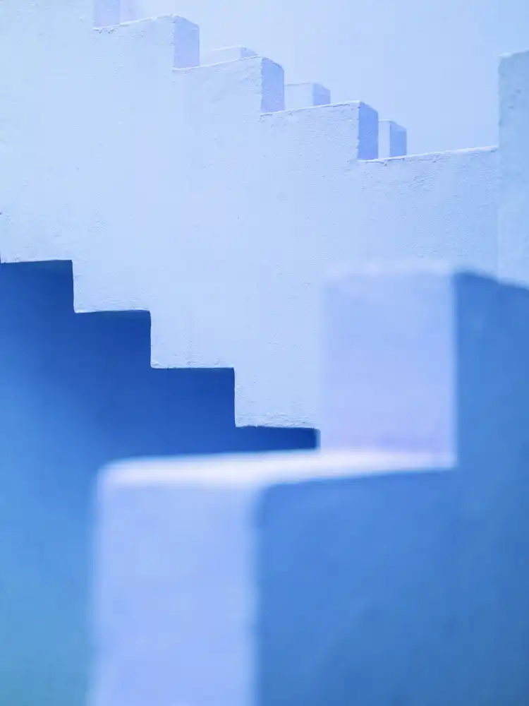 Zwart, Raisa: Muralla Roja in blue