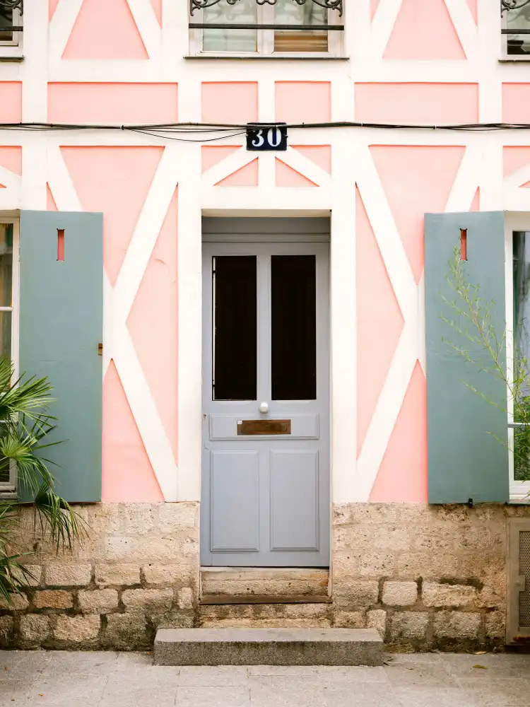 Zwart, Raisa: Rue de Cremieux number 30 - Paris