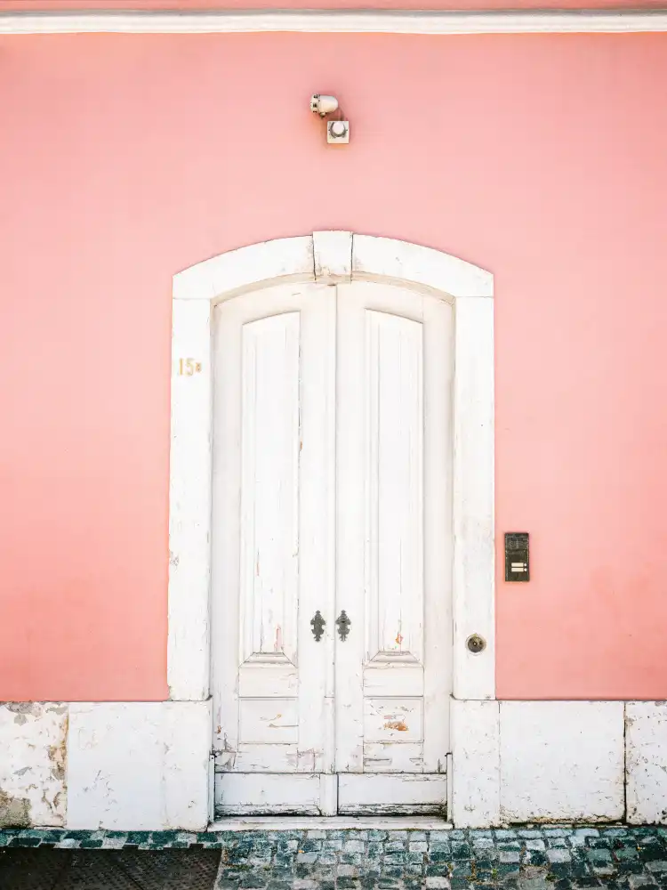 Zwart, Raisa: The white door Lisbon