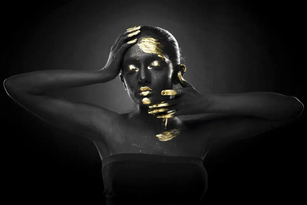 DAS, CHANDRA JAYATU: GOCCIA D'ORO