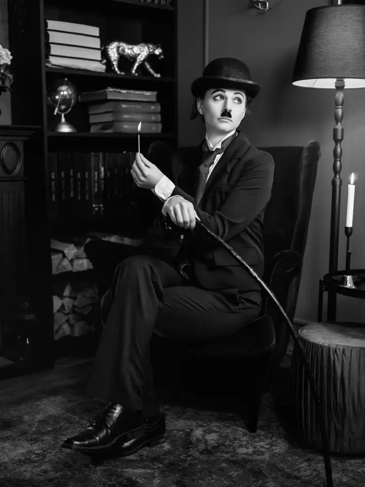 Lee, Martin: Série La Femme comme l'Homme : Charlie Chaplin