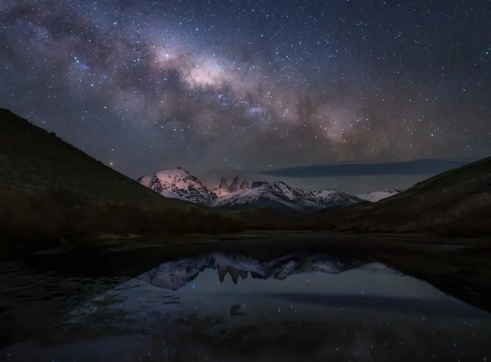 P., Ruiqing: Notte illuminata dalla luna