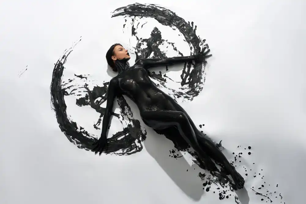 Guryanov, Andrey: Dark angel on the white floor