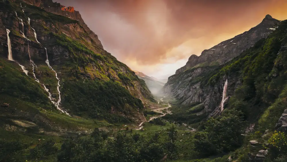 Hefele, Stefan: Valle dell'Eden
