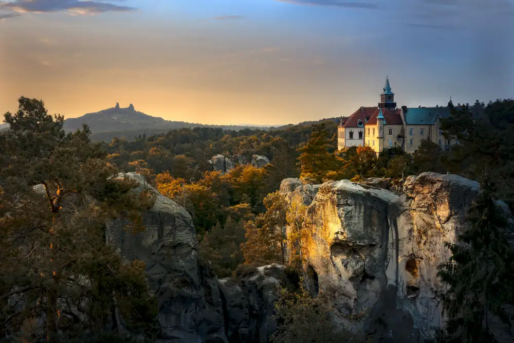 Morávek, Martin: Castello di roccia grezza
